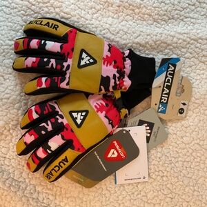 AUCLAIR WOMENS GLOVE LUV YOU GIRL BLACK PINK CAMO MEDIUM NWT